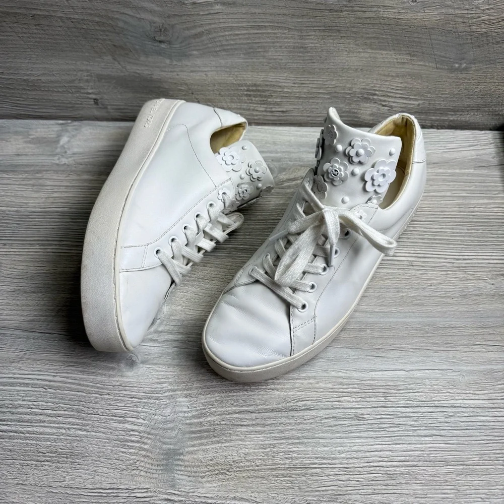 Michael Kors Mindy White Floral accent Women's leather Sneakers size 8.5